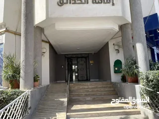  7 شقة مفروشة  غرفة و صالة  حي الواحات على طريق المرسي تونس العاصمة