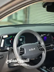  12 كيا نيرو .ترخيص 2024 عداد اصلي 3000فقط ..فحص نخب نخب .كرتونه .فل عدا فتحه .الخليل او رام لله