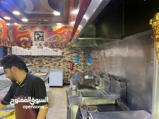  4 مطعم للبيع المفرق -حي الحسين- بجانب احمد مول المحل شغال مش مسكر للجادين مراجعة