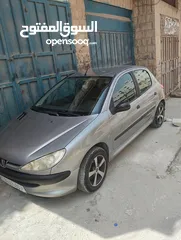  2 سيارة بيجو للبيع بحالة ممتازة السيارة جديده وكلشي فيها بالنايلون