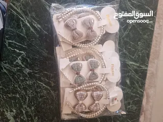  14 اكسسورات بسعر ه 90 درزن اشكال وانواع مختلفه مطلوب 500 دينار