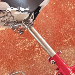  5 بسكليت ياباني جنط 20 بنفك وبتركب علي جك وعليه غيارات وهدية مرايا حقيقية راكبة