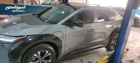  5 - Toyota bZ4X 2023  كهربائية بالكامل  فئة Long Range Pro  دفع أمامي