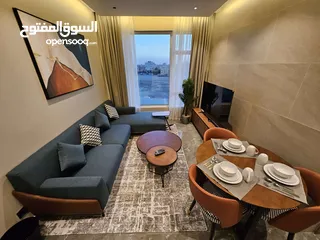  10 شقق سكنية فاخرة  مفروشة بالكامل بإرقى الاثاث شاملة للماء والكهرباء . انترنت مجاني