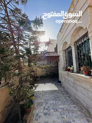  1 منزل للبيع - الزرقاء - مدينة الشرق - بالقرب من مسجد الكيالي