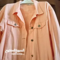  1 قمصان ستاتي قماش كتان بحاله ممتازه مع بلاطين جينز كلهم بسعر 10 دنانير