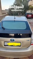  7 تويوتا بريوس للبيع