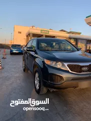 3 للبيع قابله للتفاوضKia sorento 2011