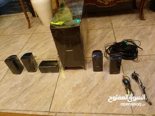  2 سماعات مسرح منزلي  BOSE ماكسيكي اصلي للبيع