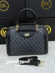  29 شنط ماركات عالميه