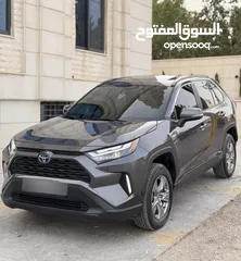  11 Toyota RAV4 XLE 2024