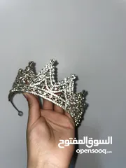  11 تاج عرايسي ، تاجك تبدّا به قصتك  تاجك هو شخصيتك و أناقتك ضيفي لمسه اطلالتك المميزه بأرتداء أجمل تاج