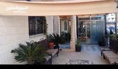  13 منزل مستقل للبيع السلط الصافح بجانب مسجد حفصه ومدرسة آمنه بنت وهب
