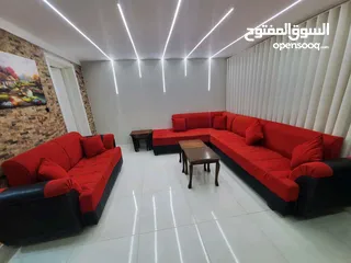  2 طقم كنب بحاله جيده ولون مميز