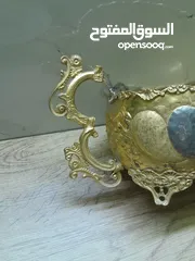  4 مضيفة نحاس نحاس ثقيلة فخمه جدا قطعه متحفيه بحاله ممتازة جدا جدا للديكور