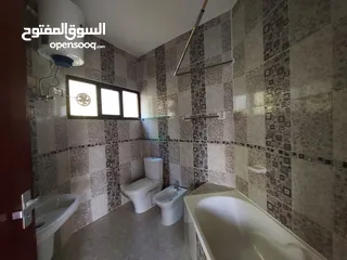  6 3 Bedrooms Villa for Rent in Shatti Al Qurum REF:944R