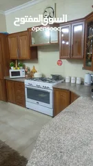  18 شقه طابق ارضي