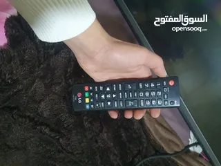  3 شاشتين مكسورين للبيع بسعر مغري جدا جدا جدا