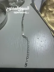  3 أسواره فضه وزن سبع غرامات ونص تقريبا للبيع