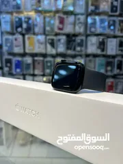  1 Apple Watch s8 45mm battery 100%