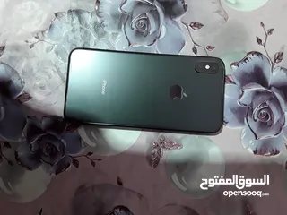  3 ايفون xs max 64 جيجا بطاريه 82٪؜ من غير كرتونه (المنصوره)