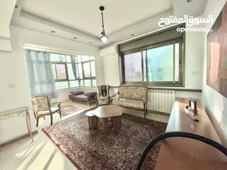  1 قرب مطعم لازورد