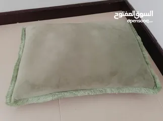  1 Majlis pillow