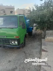  1 تنك ماء تويوتا 3 متر مديل 1981 ماتور 11b ترخيص 20/6/26 كوشوك نضيف نفض جديد شصي خالي شعور كسور