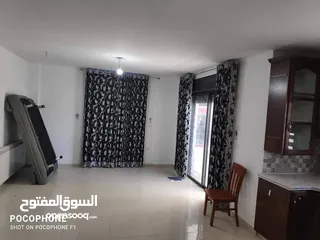  7 شقة للايجار اول الطيرة جنب السرية مباشرة