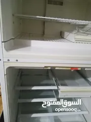  8 كرسي مدير ومكتب وخزانة