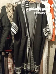  4 بلايز وجكيتات كلو بحالة جديد