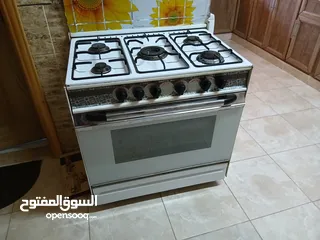  3 غاز للبيع بحالة الجديد استعمال 5شهور للبيع بسعر مغري