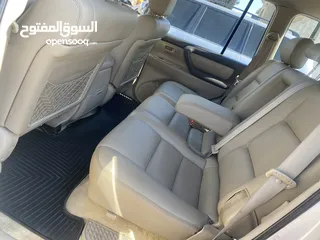  24 لاند كروزر VX وكالة فحص كامل v8