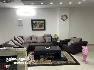  1 شقه صغيره مفروشه للبيع بشكل مستعجل