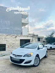  2 Opel Astra 2013