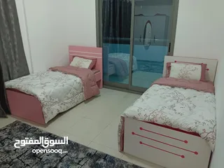 4 شقة مفروشه للايجار ف الشارقه