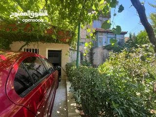  2 شقة أرضية مميزة مع حديقة وكراج مستقل للبيع بداعي السفر
