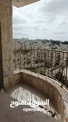  9 شقه  للبيع