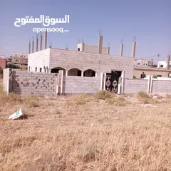  2 منزل عظم للبيع على مساحة أرض نصف دونم تقريبا  في رجم الشامي