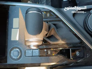  10 كيا نيرو 2025