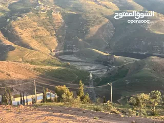  2 ارض للبيع جرش المجدل راس دبوس مطله على سد الملك طلال مساحة 3000متر بسعر مغري جداااااا