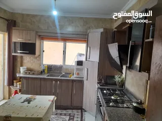  16 شقة سوبر ديلوكس للإيجار من المالك مباشرة بالزرقاء البتراوي بسعر مغري طابق اول مساحة 160 متر مربع
