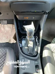  11 تويوتا يارس هايبرد مميزة Black Edition 2021 للبيع بسعر مغري