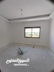  6 الجندويل 125م وتراس امامي وحديقة جانبيه وتراس خلفي وكراج خاص