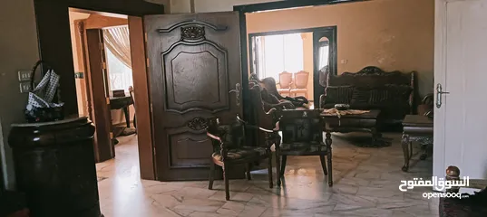  20 فيلا للبيع في منطقه راقيه وهادئه السعر غير نهائي قابل للتفوض