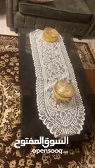  1 طاولة مع زجاج سيكوريت