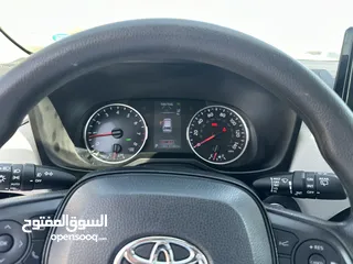  8 RAV4 XLEرقم واحد فورويل