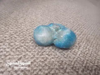  1 حجر غير معروف