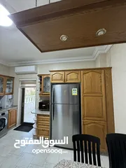  8 شقة مميزة للبيع في ضاحية الرشيد / شارع الجامعة