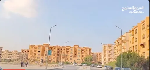 2 شقة 82 متر مدينة الشروق اتحاد تعاونى نصف تشطيب